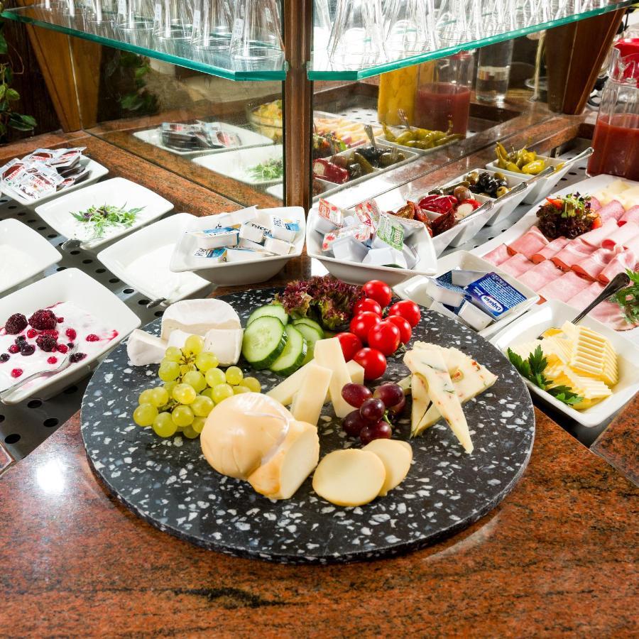 Spundloch- Das Hotel & Weinrestaurant 파이츠획하임 외부 사진